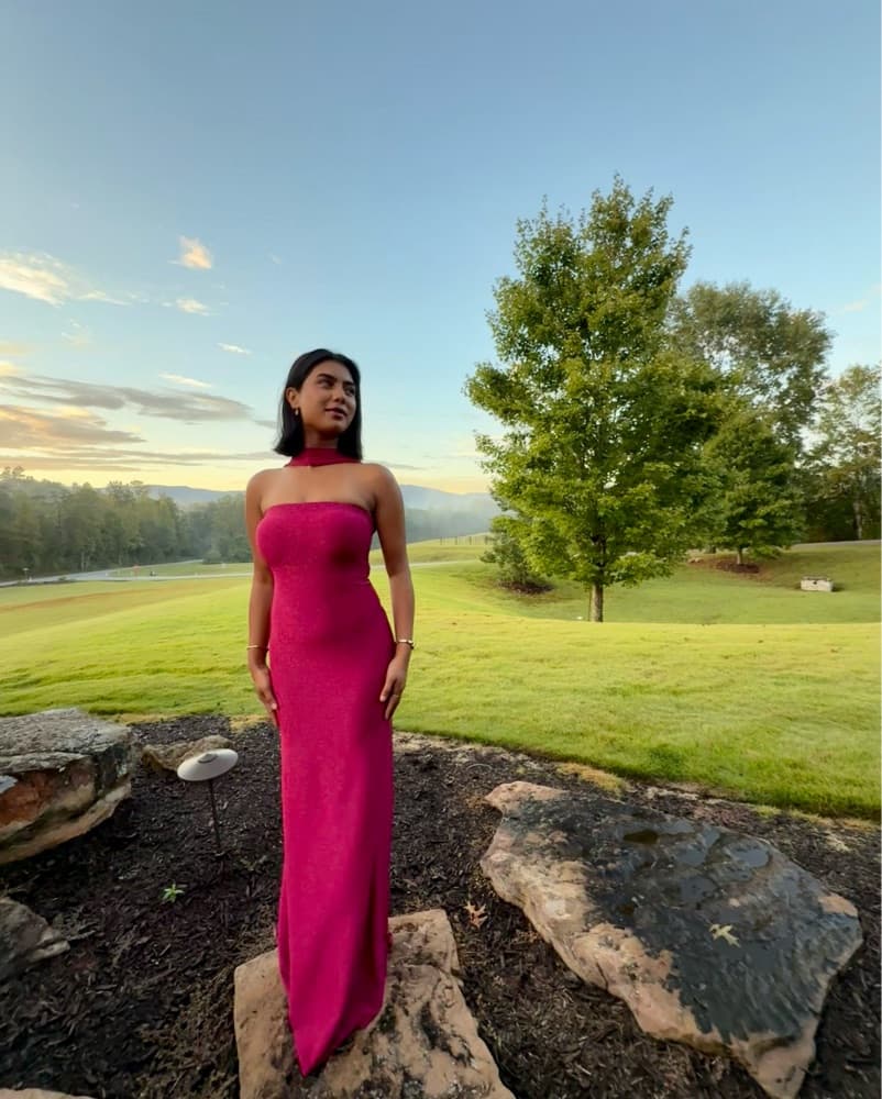 Stunning Formal Gowns for Elegant Occasions - Image 3