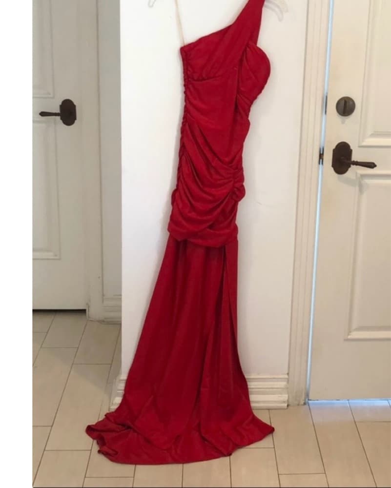 Red Ruched Gown - Image 2