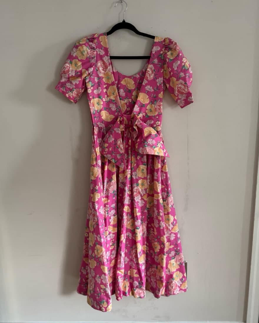 Vintage Floral Midi - Image 4