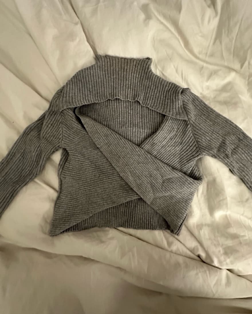 Gray Cropped Sweater - Image 2