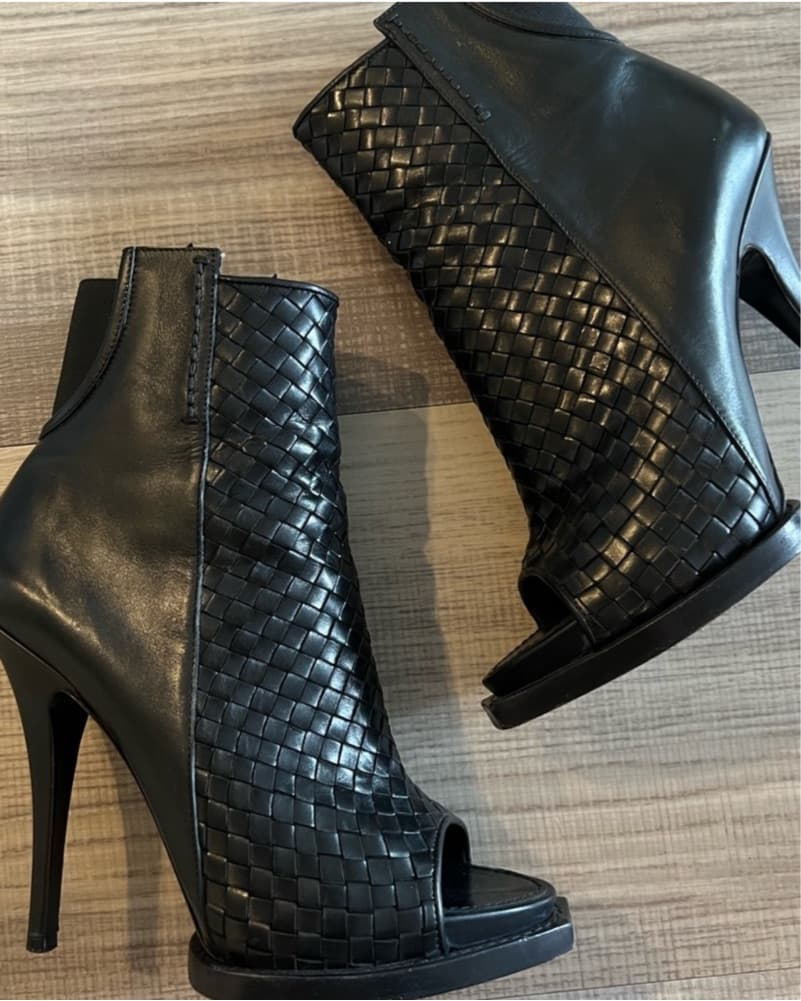 Givenchy Heeled Open Toe Boots - Image 4