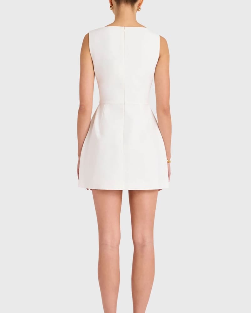 Sleek White Peplum Dress - Image 4