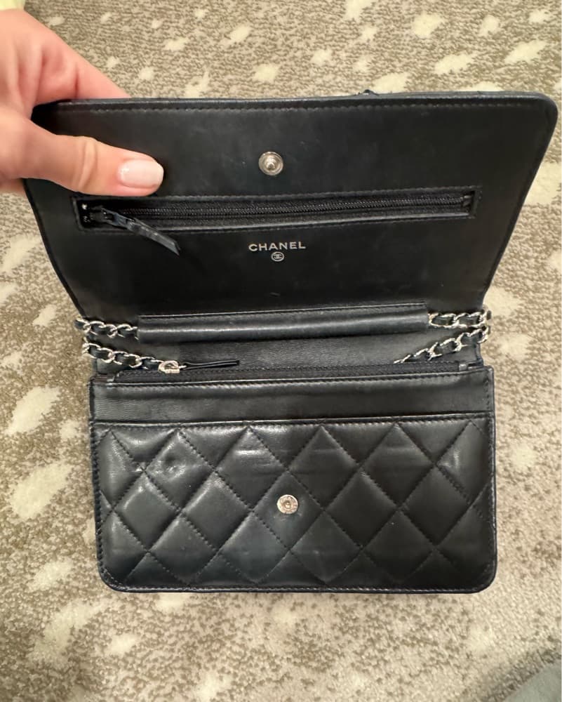 Chanel Quilted Crossbody Bag - Image 2