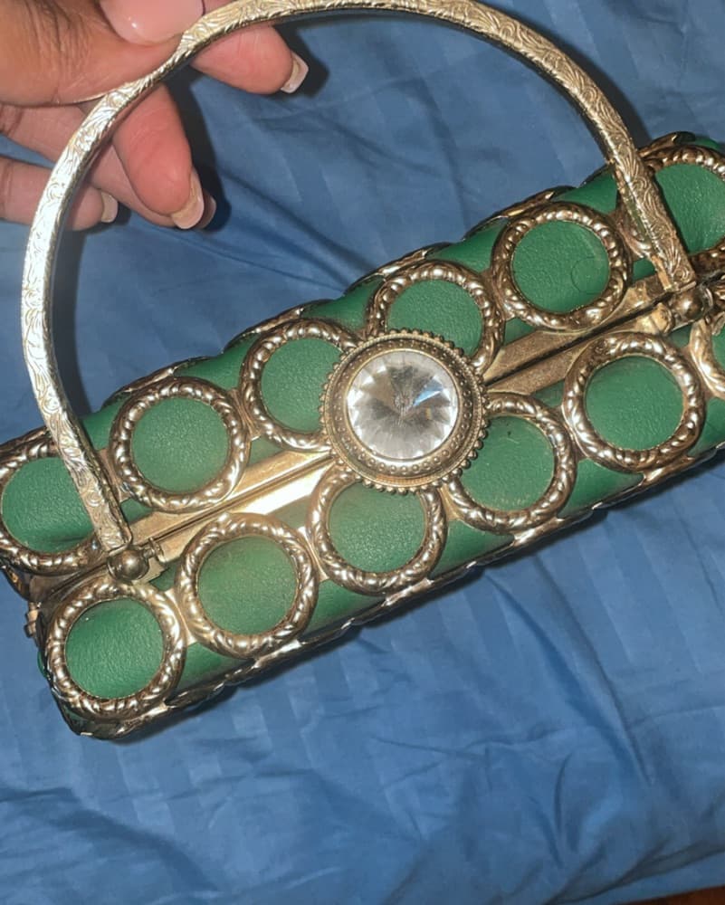 Elegant Green and Gold Clutch - Image 4