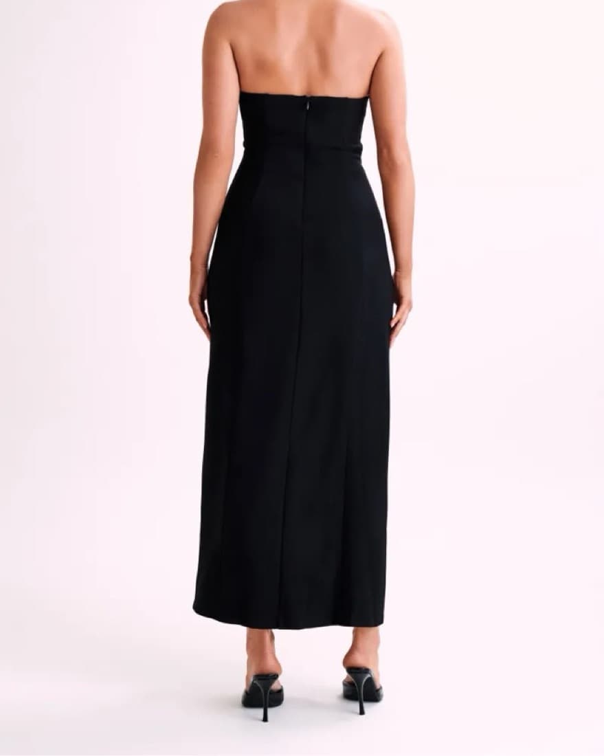 Chic Strapless Black Maxi Dress - Image 4