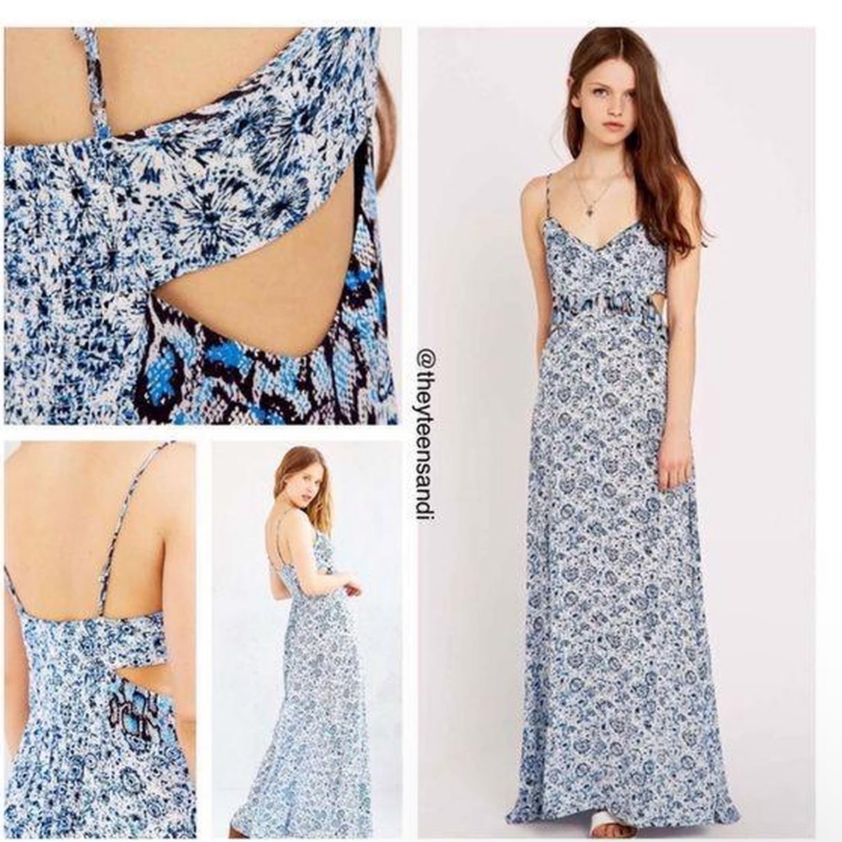 Blue/White Maxi Dress With Cutout - Image 2