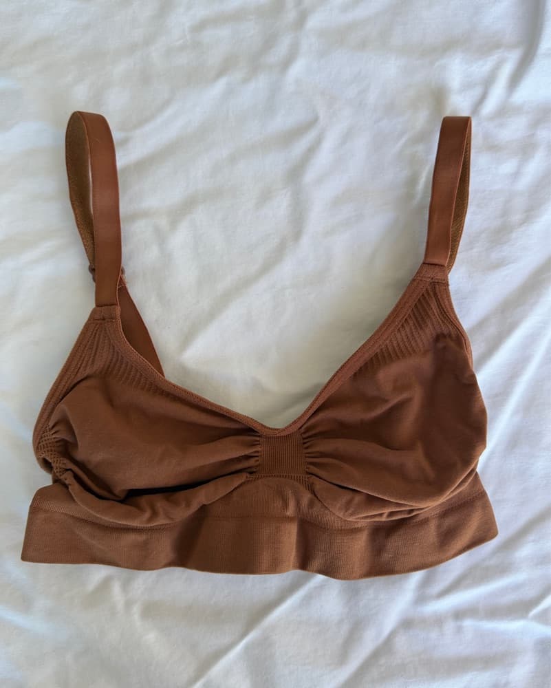 SKIMS SEAMLESS SCULPT BRALETTE - Image 3
