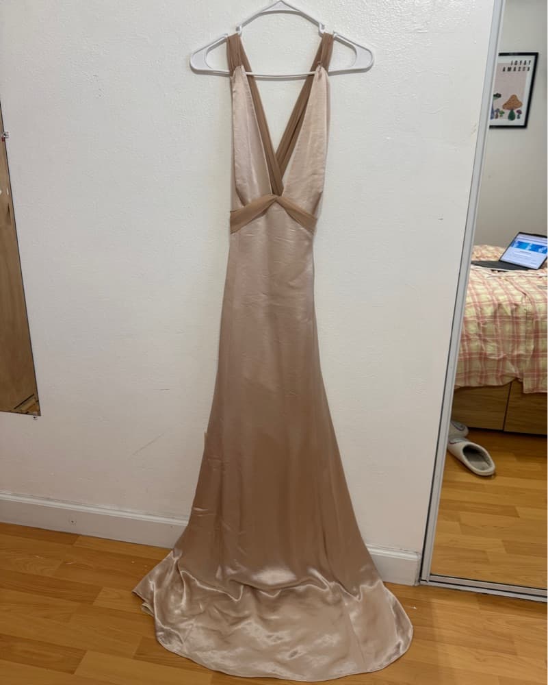 VERA WANG Vintage Champagne Gown - Image 2