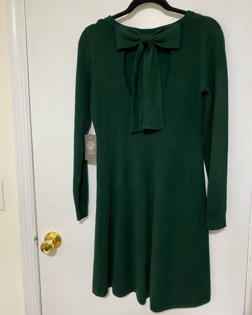 Green Dress With Bow On Back - Image 1