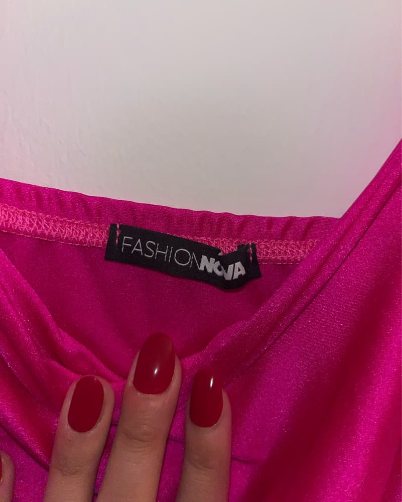Vibrant Fuchsia Bodycon Mini Dress - Image 4