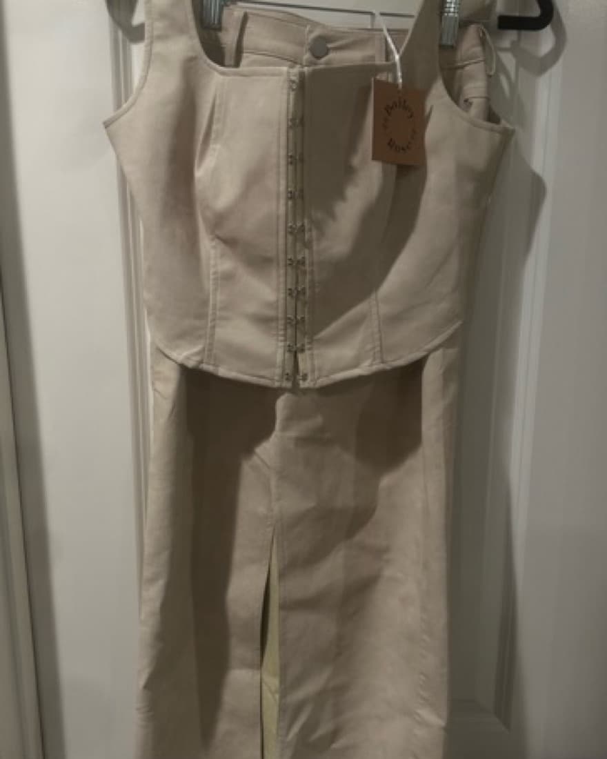 Cream Faux Leather Skirt Set - Image 3