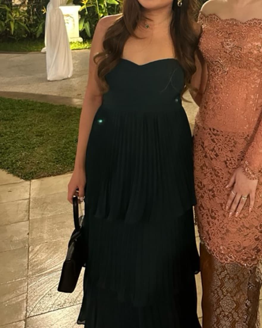 Tiered Dark Green Maxi Dress - Image 3