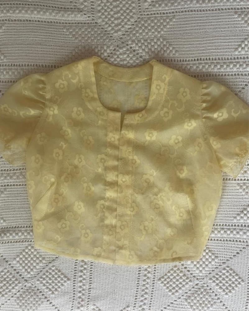 Delicate Floral Puff Sleeve Blouse - Image 2
