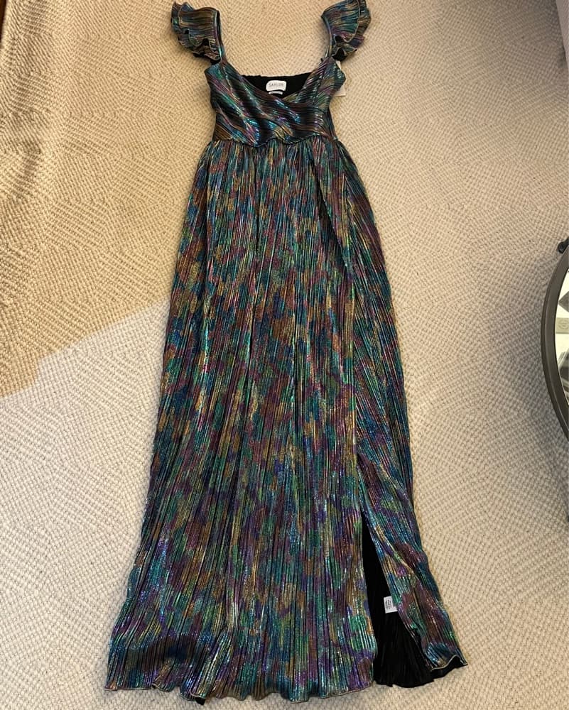 SAYLOR Vibrant Pleated Metallic Gown - Image 4