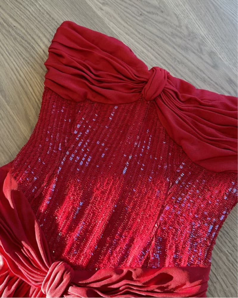 Vintage Valentino Strapless Red Gown - Image 4