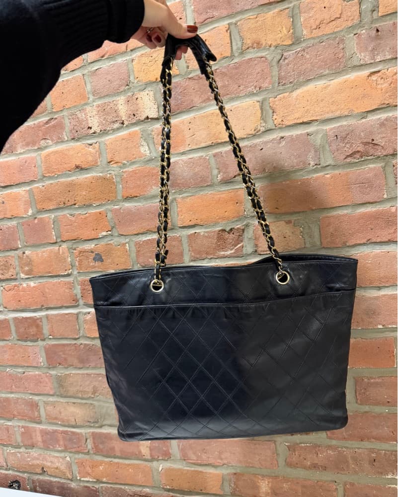 *VINTAGE* Chanel Black Leather Tote Bag - Image 5