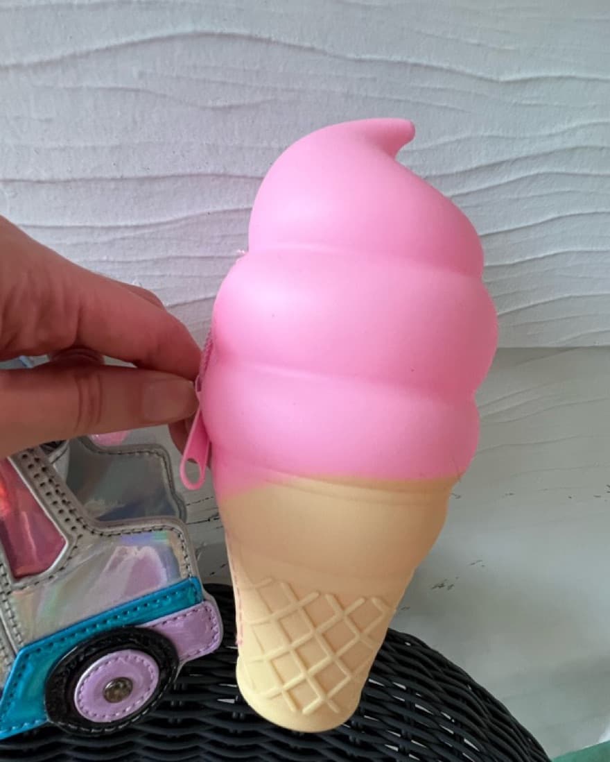 Fun Holographic Ice Cream Truck Purse - Image 4