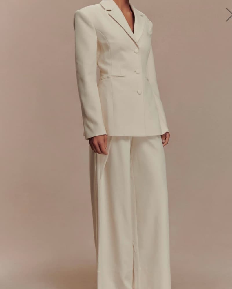 Elegant Ivory Pantsuit - Image 2