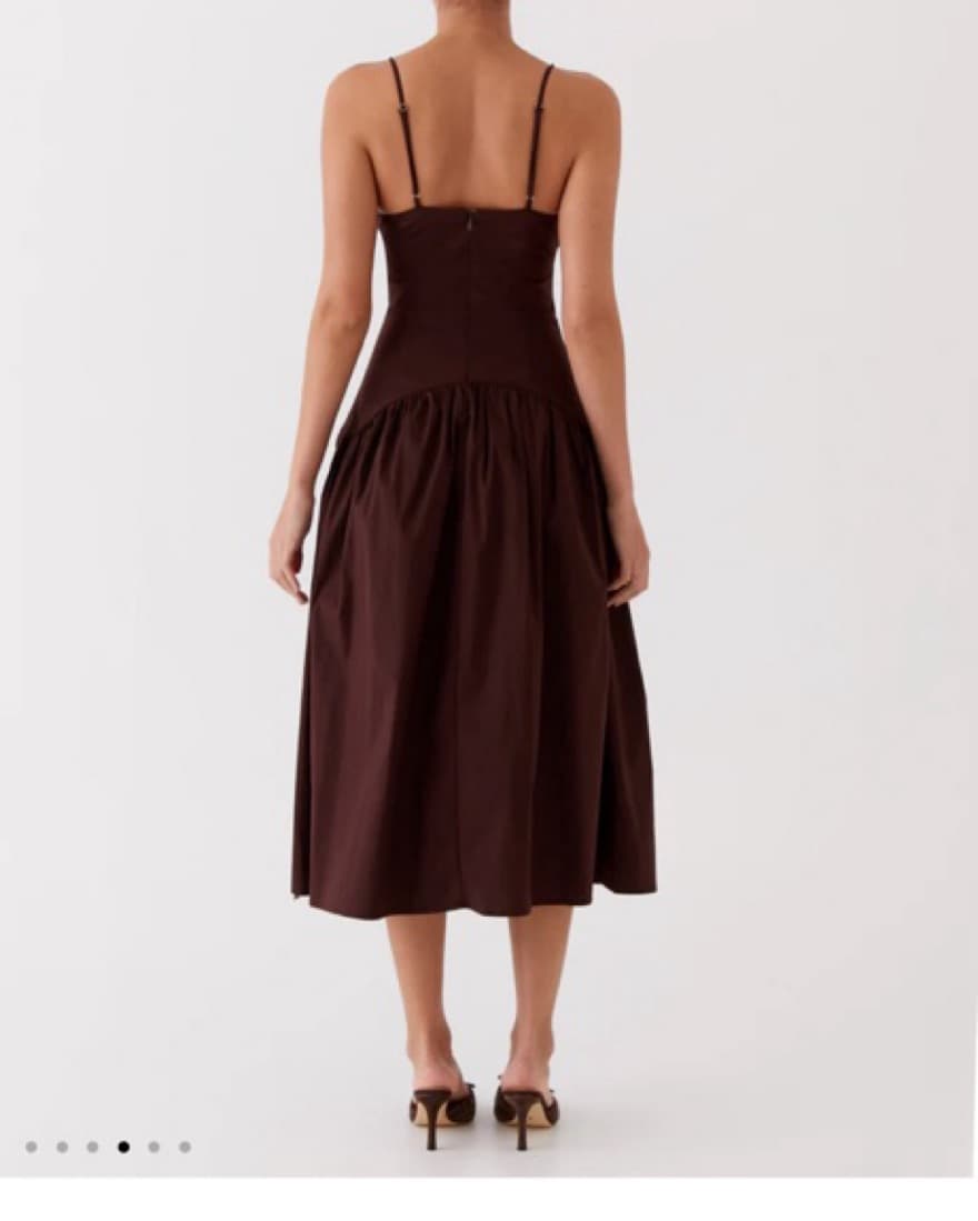 Elegant Burgundy Midi Dress - Image 4