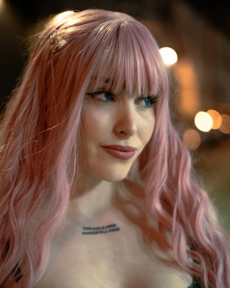 Pastel Pink Wavy Long Wig - Image 3