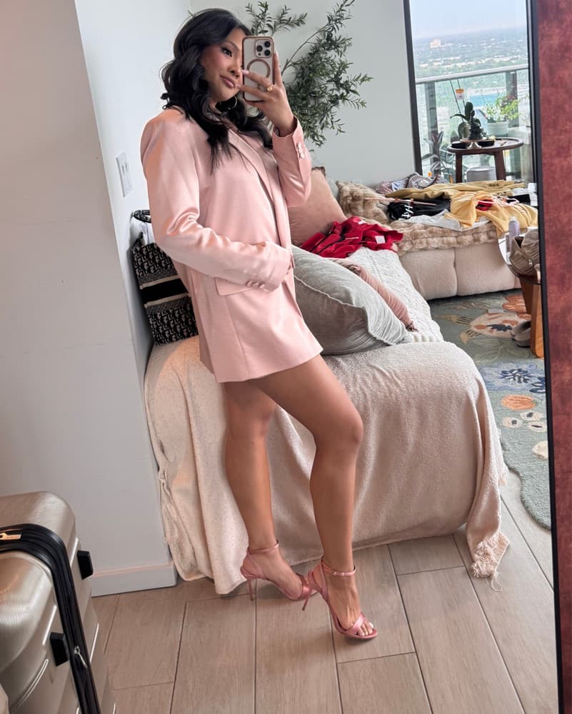 Chic Blush Satin Blazer Dress - Image 4