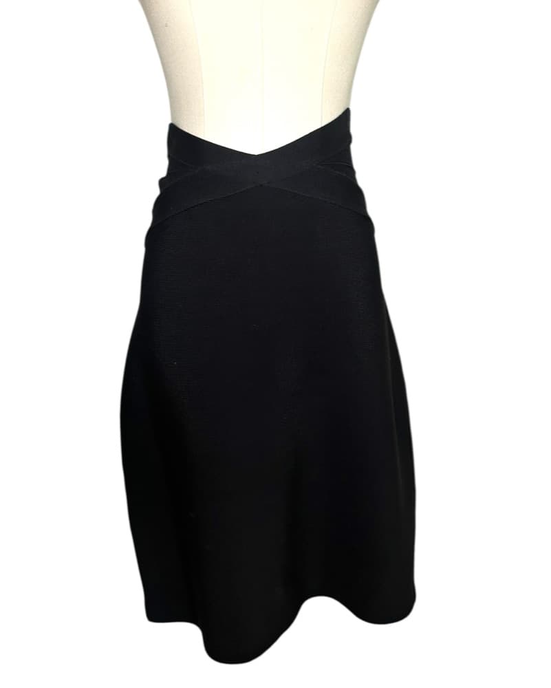SUPER SNATCH SKIRT - Image 1