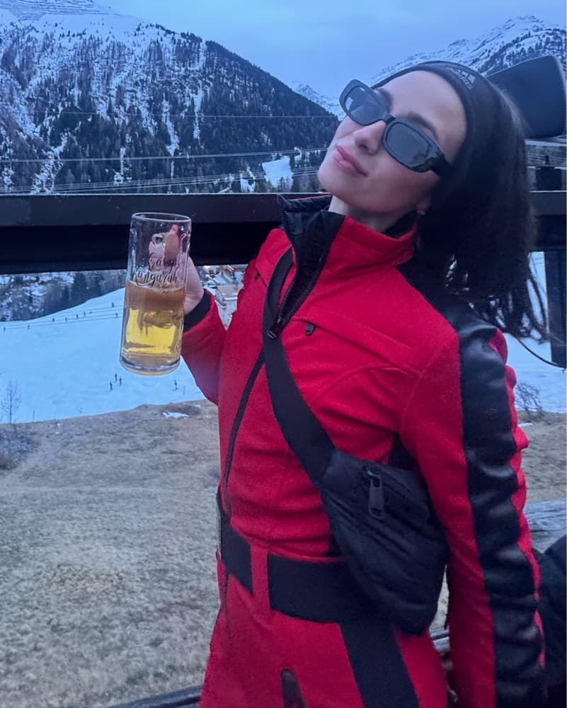 Goldbergh Phoenix Poppy Red Ski Suit - Image 3