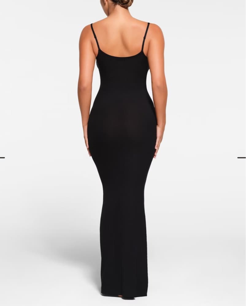 Sleek Black Maxi Dress - Image 2