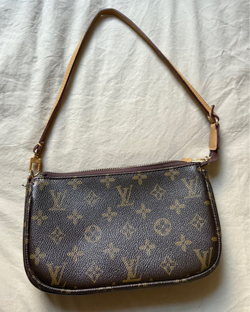 Louis Vuitton Shoulder Bag - Image 1