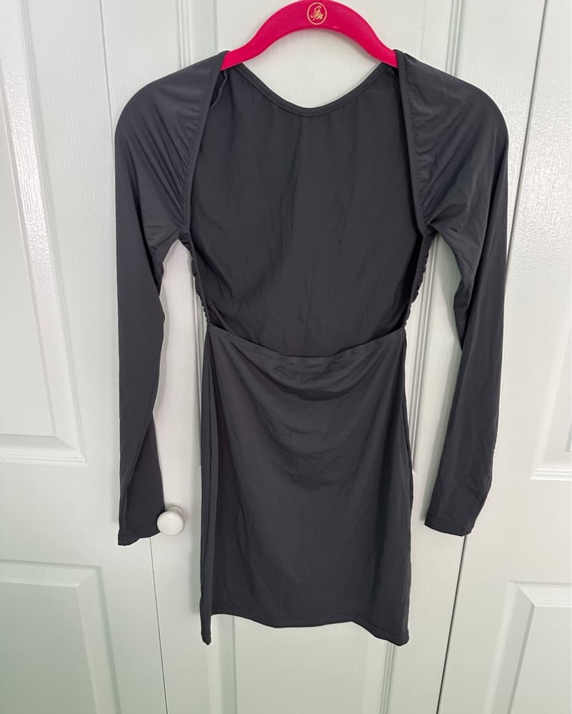 Princes Polly Grey Backless Dress - Image 4