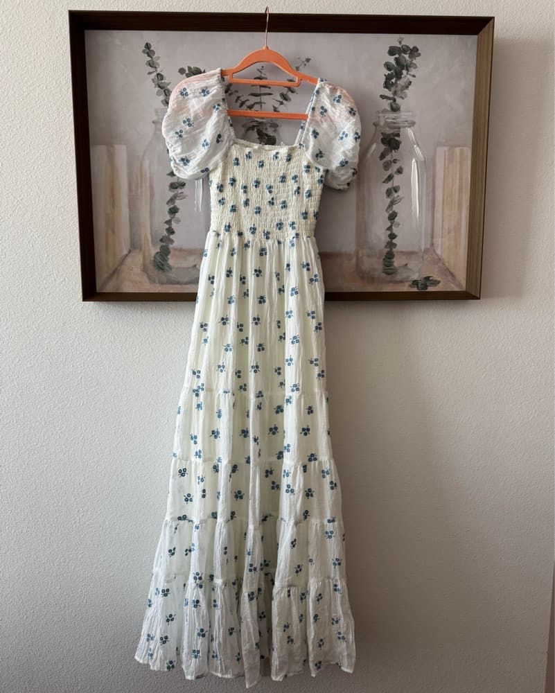 White & Blue Floral Flowy Maxi Dress - Image 4