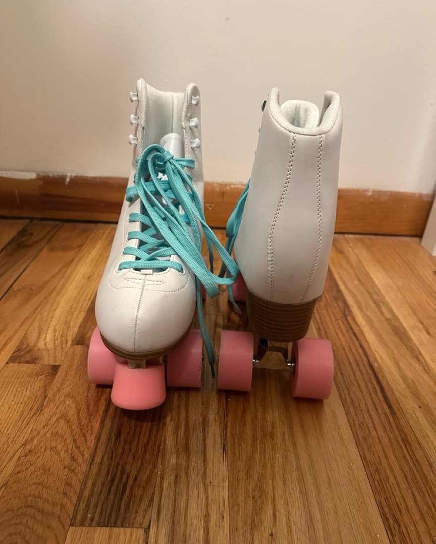 Quad Roller Skates - Image 2