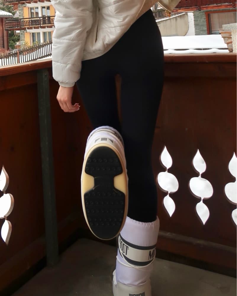 White Moon Boots - Image 2