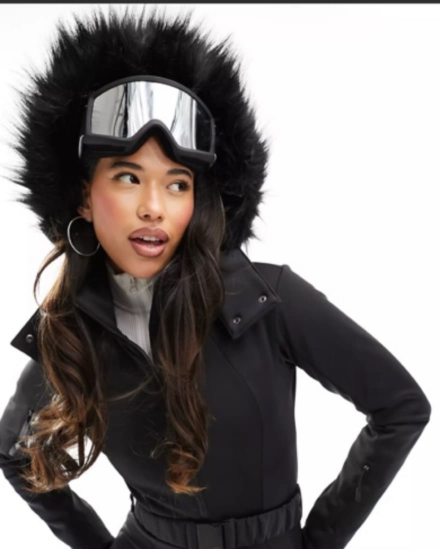 AFFORDABLE ski suit (Belt Missing!) - Image 3
