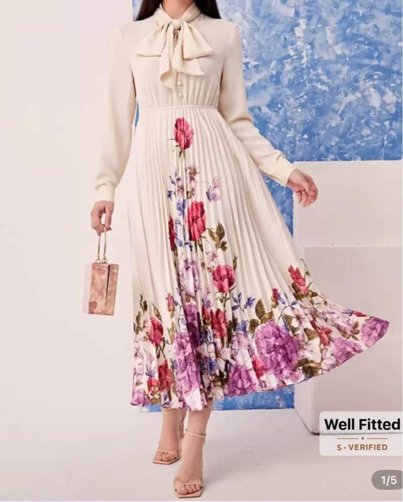 Floral Print Pleated Hem Dress - Image 1