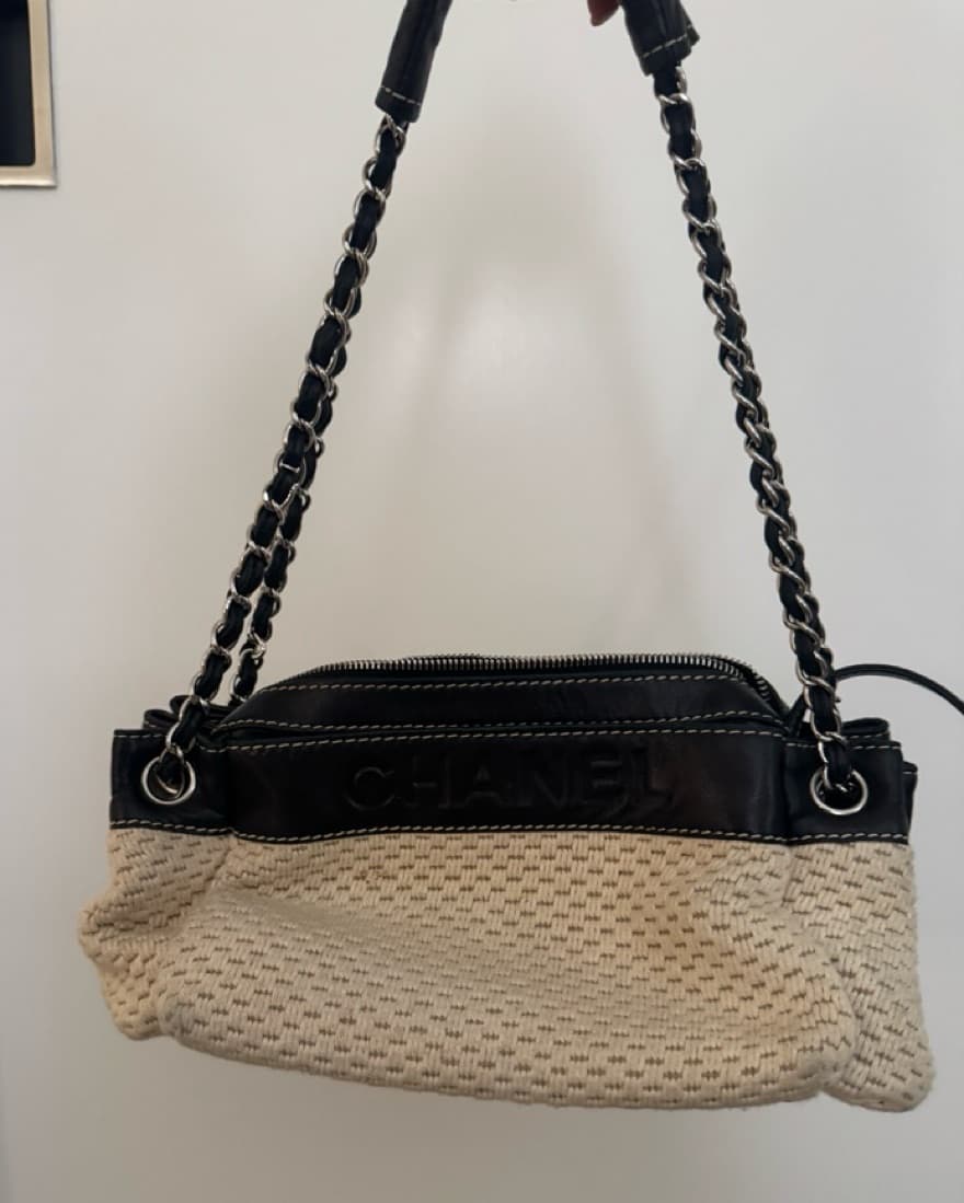 Chanel Beige Black Accordian Bag - Image 5