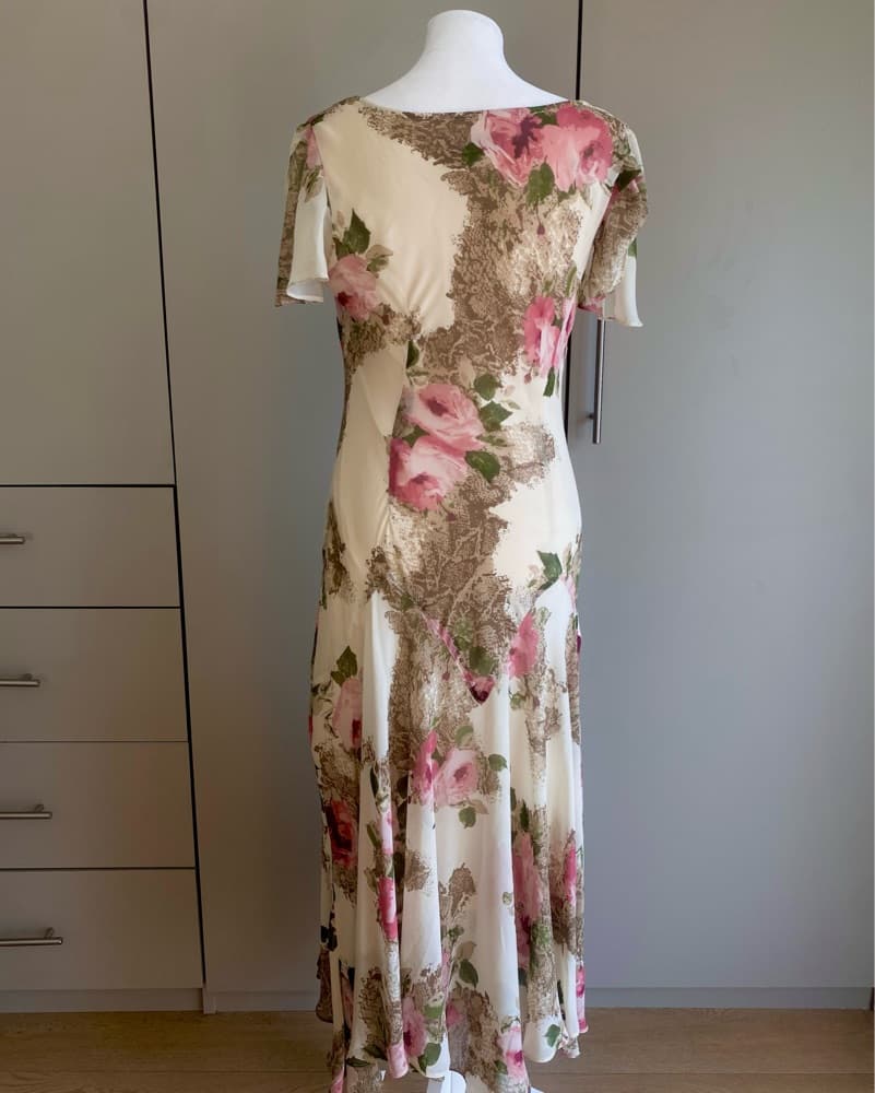 Gorgeous Floral Printed Midi Dress - Image 2
