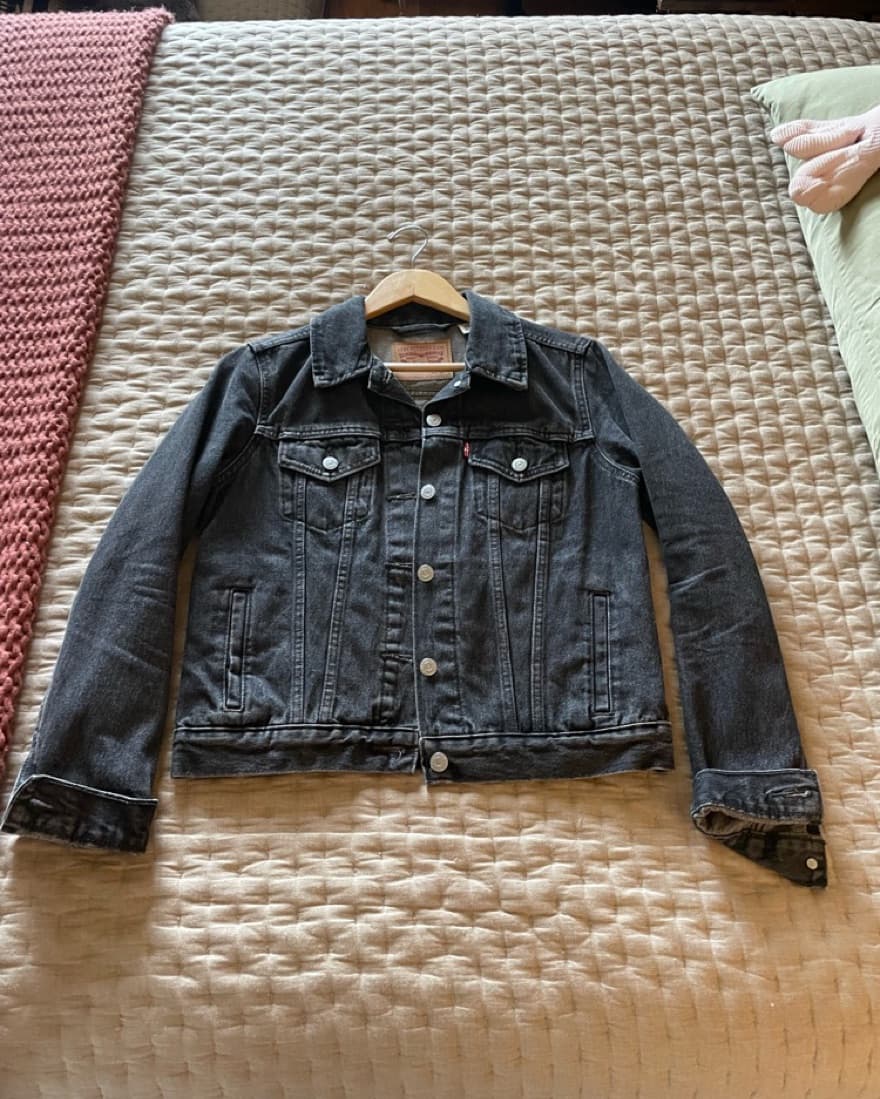 Levi’s Black Washed Denim Jacket - Image 5