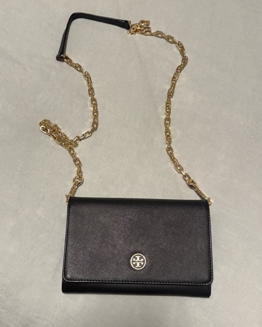 Tory Burch Wallet On A Chain - Image 1