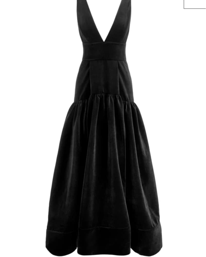 Alice & Olivia Elegant Black Velvet Gown - Image 5
