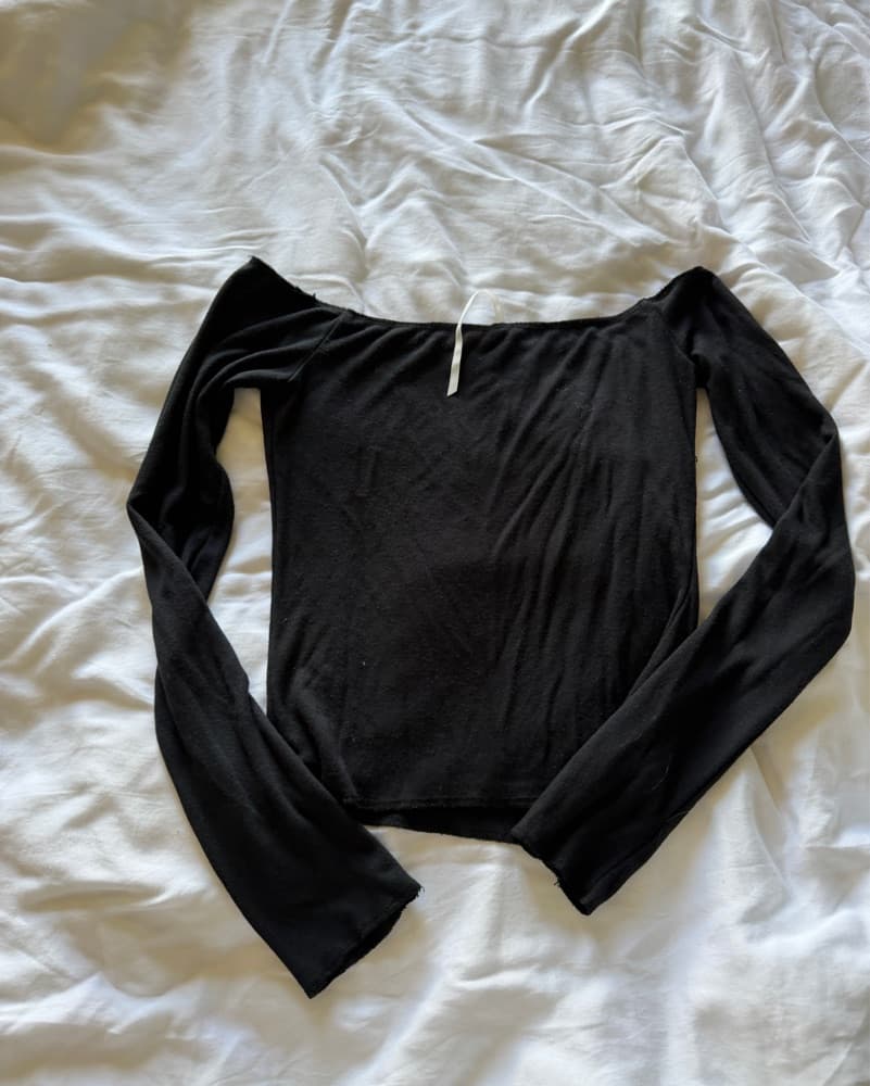 areyouami linnea top - Image 3