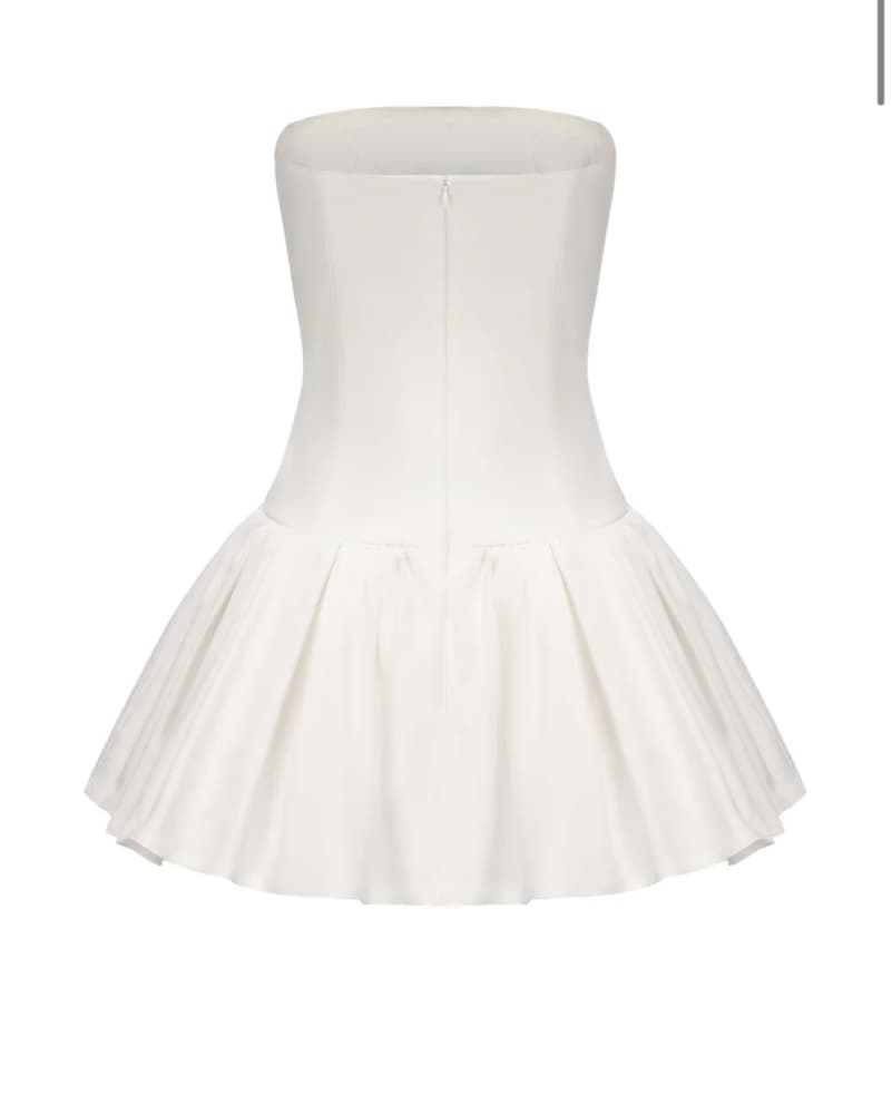 Elegant White Mini Dress  - Image 3