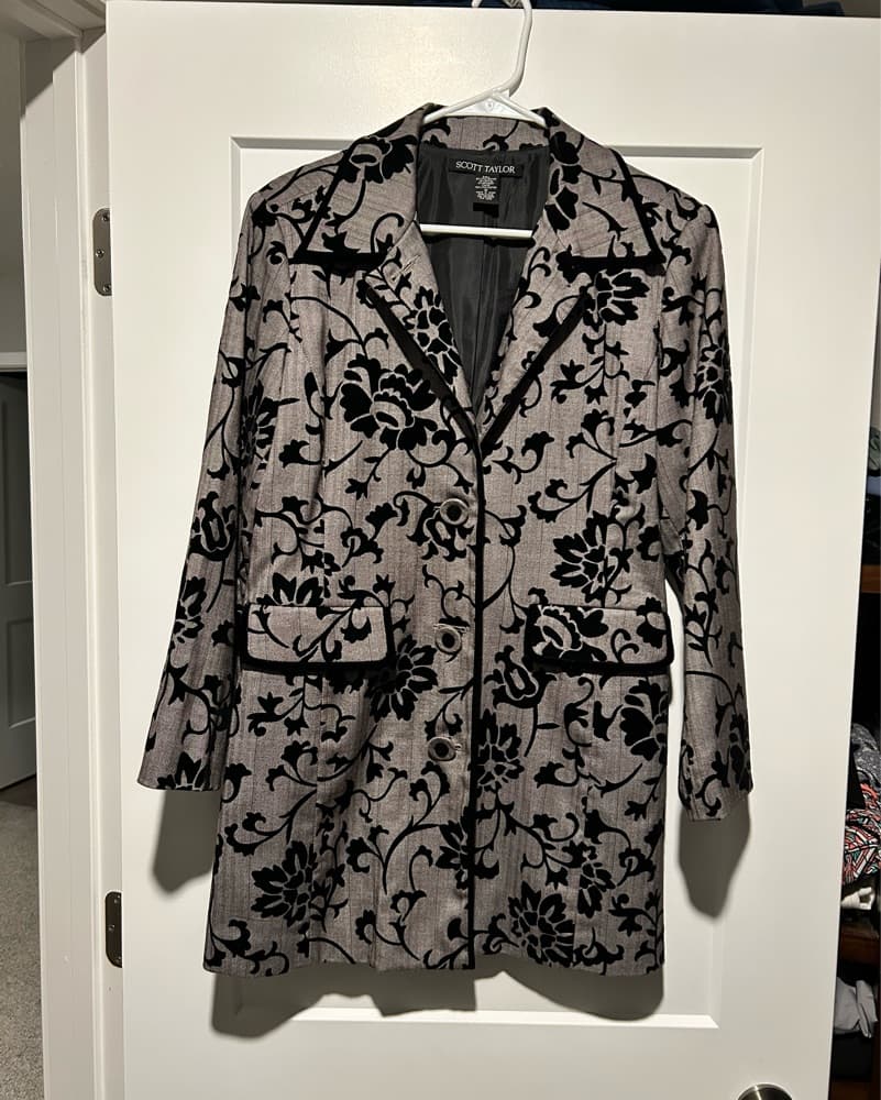 Vintage Velvet Floral Longline Jacket - Image 2