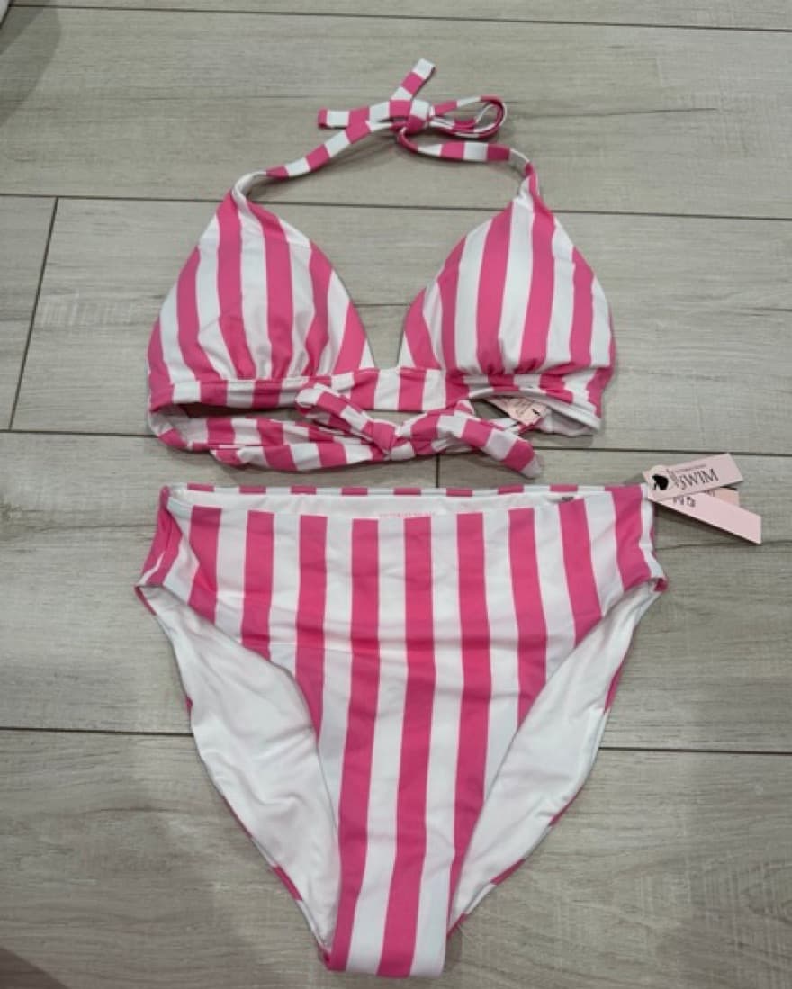 Bikini - Image 2
