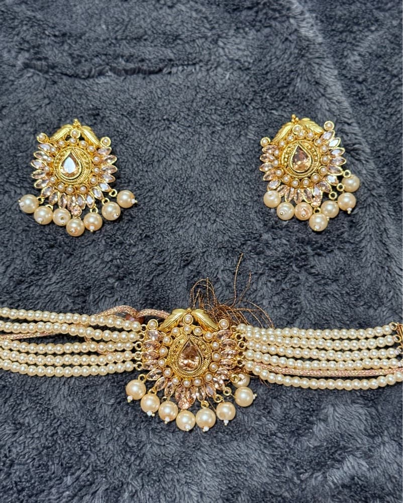 Exquisite Pearl-Embellished Choker Set - Image 2