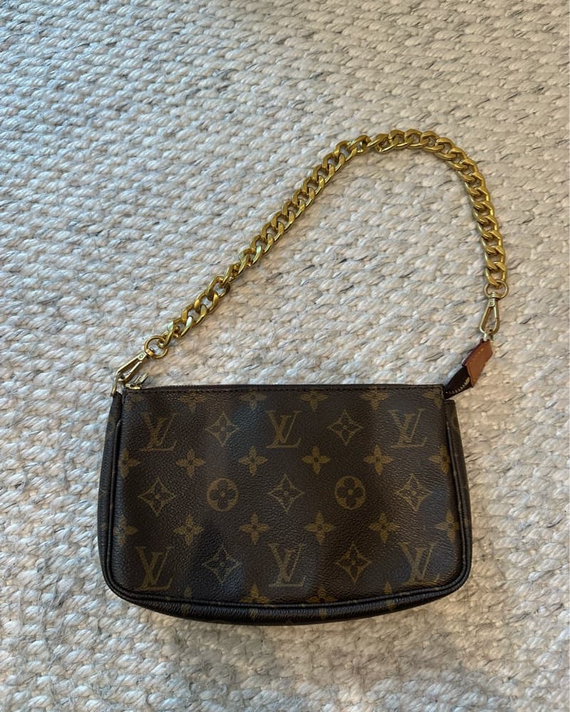 Louis Vuitton Bag With Chain  - Image 1