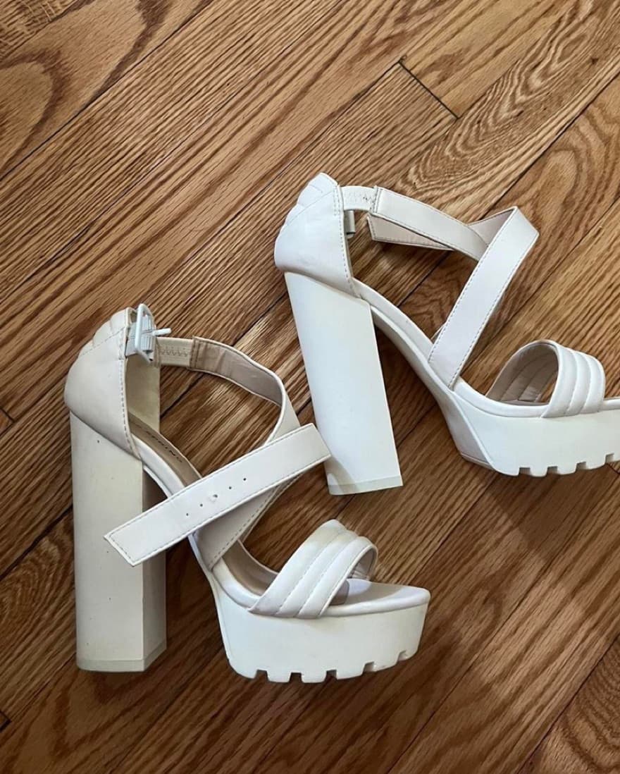 CALL IT SPRING / ALDO WHITE PLATFORM HEE - Image 1