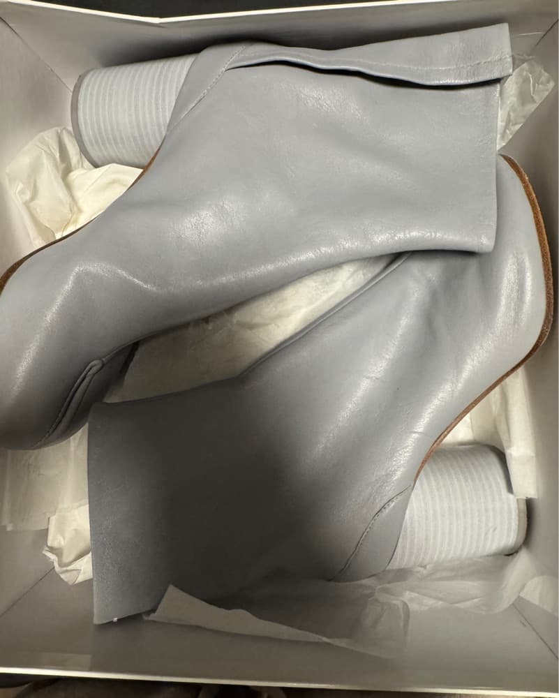 Maison Margiela Grey Tabi Boot (37.5) - Image 5