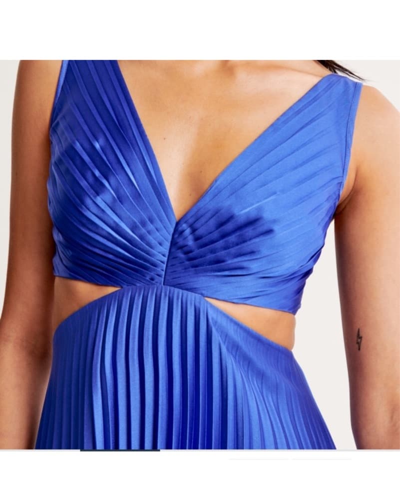 A&F Giselle Pleated Cutout Maxi Dress - Image 2
