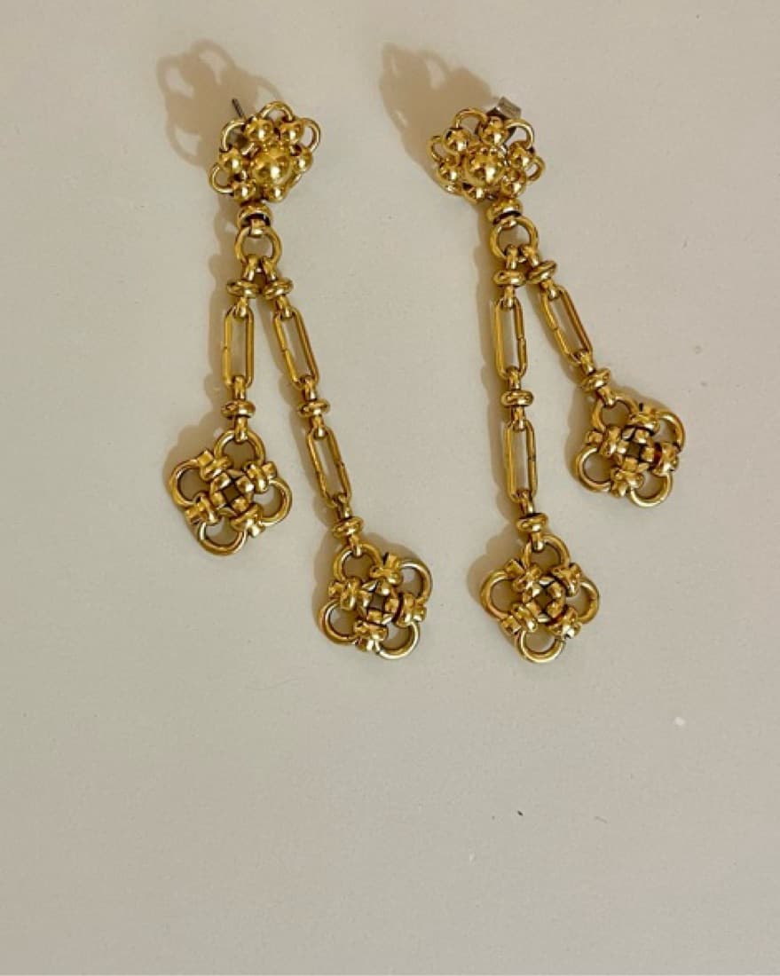 Anthropologie Dangle Flower Earring - Image 2